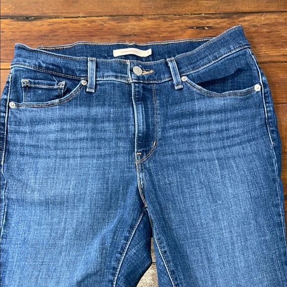Levi's Blue Boot Cut Jeans with Faded Details - Picture 1 of 6